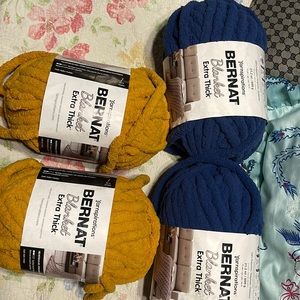 Bernat Blanket extra thick yarn